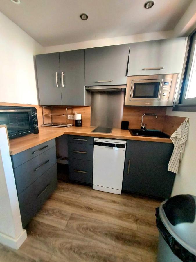 Appartement T3 Plein Centre Ville Le Lavandou Exterior photo
